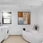 Lovely Near With Sauna Дом отдыха
